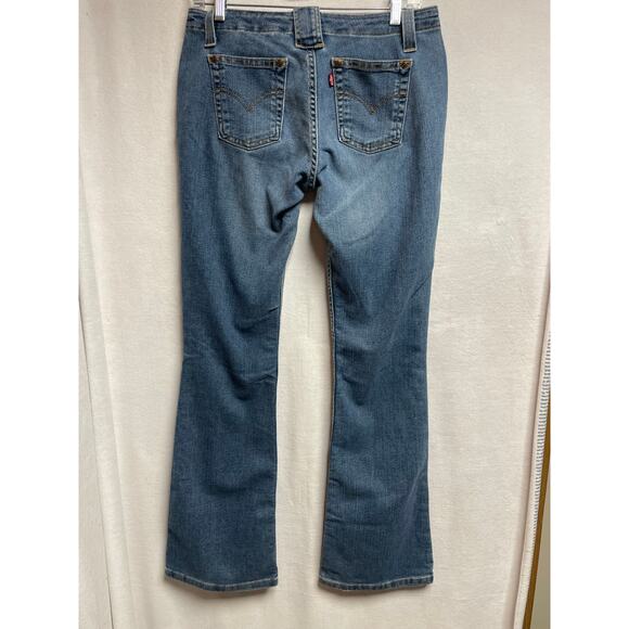 Vintage Levi's women's juniors flare jeans 2 snap closure 2002 light denim blue‎ - Picture 6 of 8